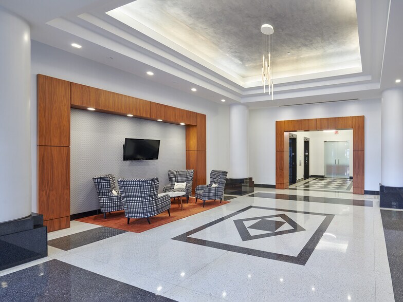 More Photos Of 1010 N Glebe Rd, Arlington Office For Lease