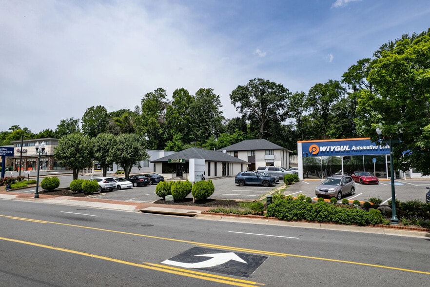 Primary Photo Of 344 Maple Ave, Vienna General Retail For Sale