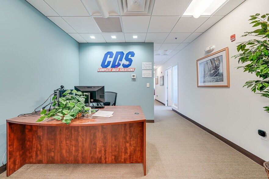 More Photos Of 7115 Leesburg Pike, Falls Church Office For Sale