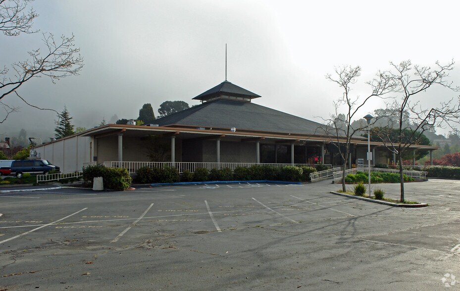 More Photos Of 1555-1599 Tiburon Blvd, Belvedere Tiburon Storefront Retail Office For Lease