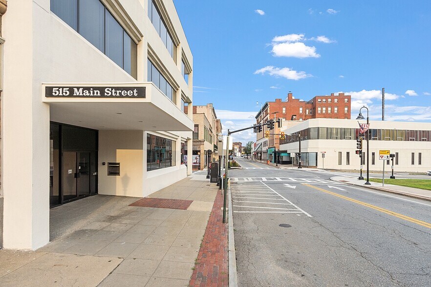 More Photos Of 515 Main St, Fitchburg Office For Lease