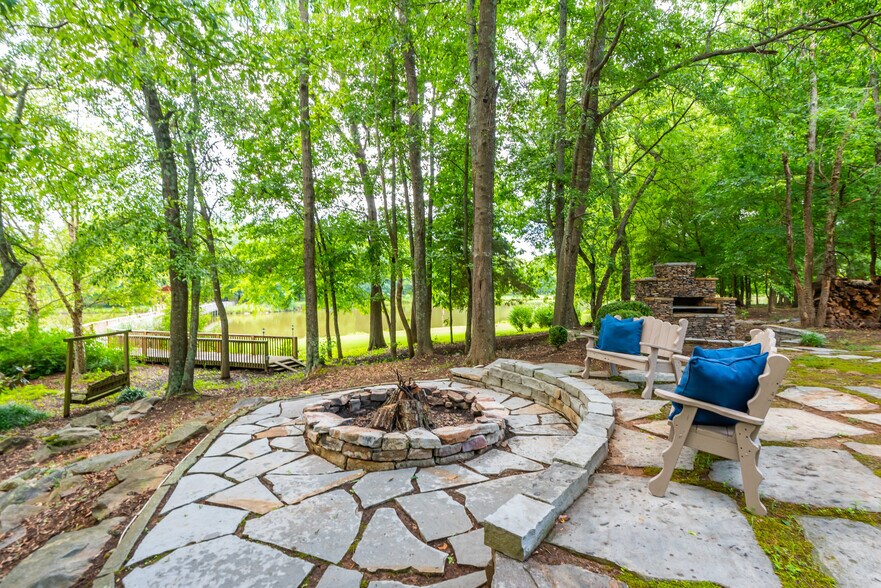 More Photos Of 565 Owens Gin Rd NE, Calhoun Lodge Meeting Hall For Sale