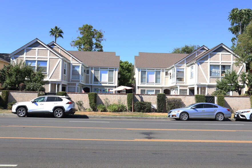 More Photos Of 11747-11753 Moorpark St, Studio City Apartments For Sale