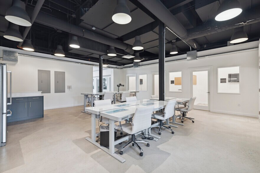 More Photos Of 4230 Main St, Philadelphia Restaurant For Sale