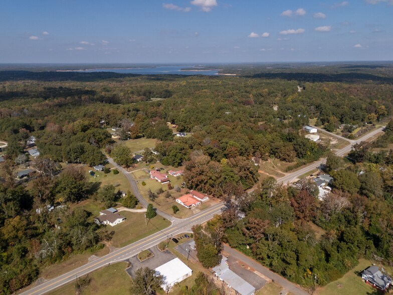 More Photos Of 7736 Westpoint Rd, West Point Freestanding For Sale