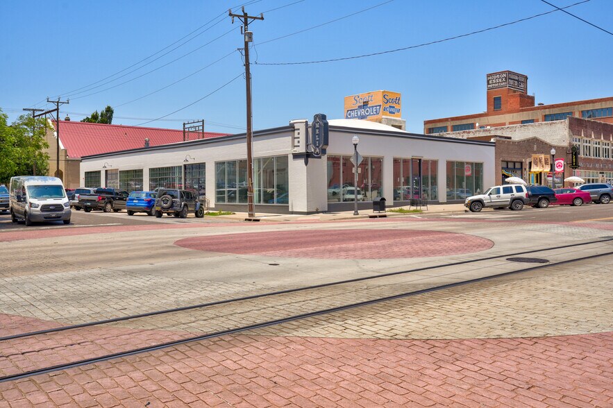 More Photos Of 801 N Broadway Ave, Oklahoma City Storefront Retail Office For Lease