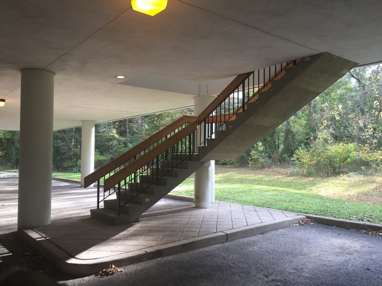 More Photos Of 133 Franklin Corner Rd, Lawrenceville Office For Lease