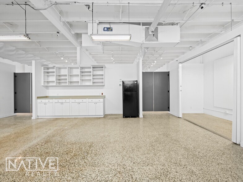 More Photos Of 2014-2016 Harrison St, Hollywood Storefront For Sale
