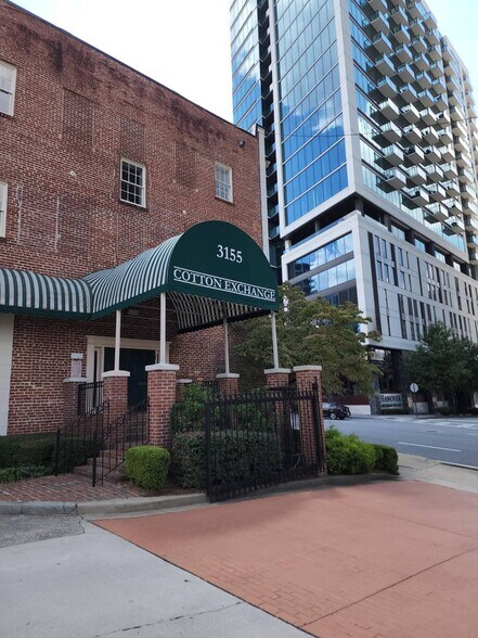 More Photos Of 3155 Roswell Rd NE, Atlanta Office For Sale