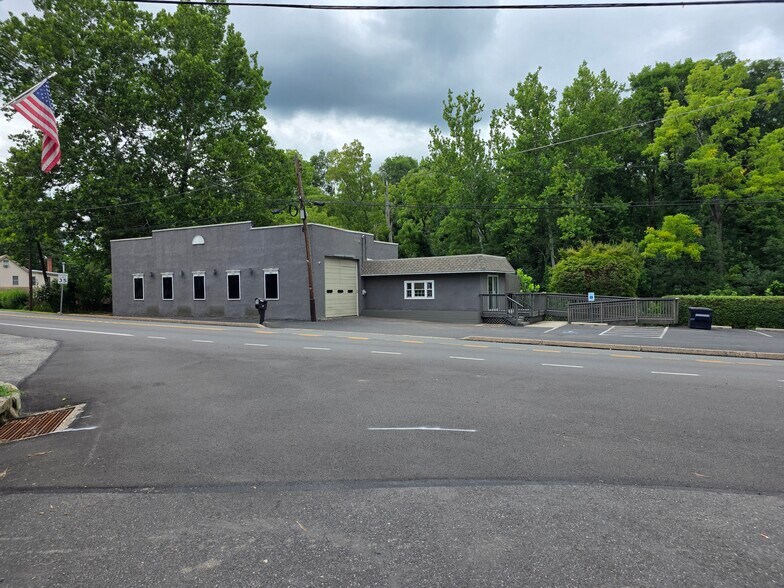 Primary Photo Of 140 Gravel Pike, Green Lane Industrial For Lease