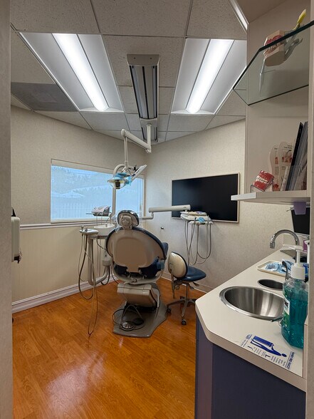 More Photos Of 255 George Bush Blvd, Delray Beach Medical For Sale