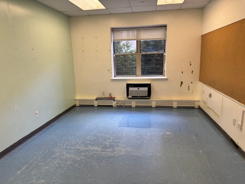 More Photos Of 1787 Madison Ave, New York Apartments For Lease