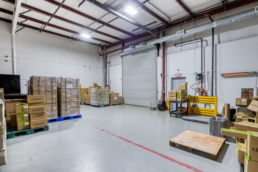 More Photos Of 3050 Matlock Dr, Kennesaw Light Manufacturing For Sale