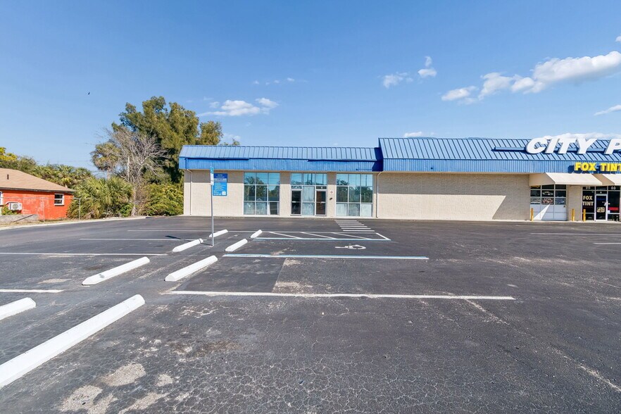 More Photos Of 7400 US Highway 19, New Port Richey Storefront For Lease