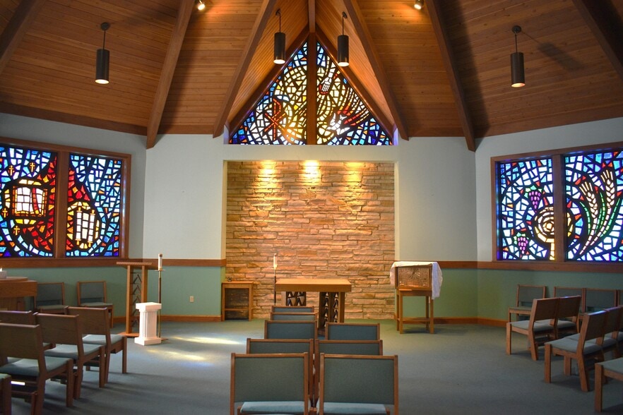 More Photos Of 400 Center Rd, Bedford Religious Facility For Sale