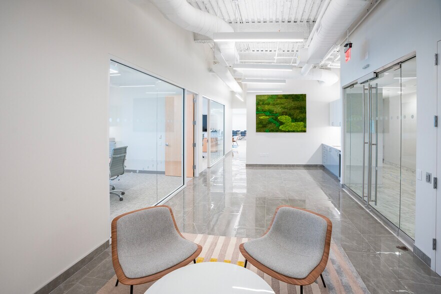 More Photos Of 111 Town Square Pl, Jersey City Office For Sale