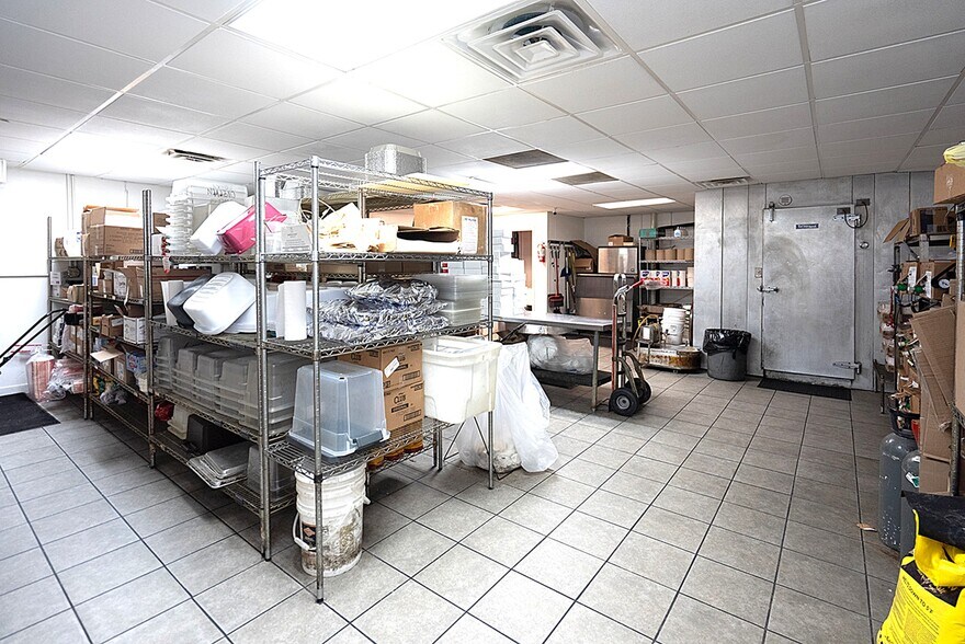 More Photos Of 596 Busha Hwy, Marysville Bar For Sale