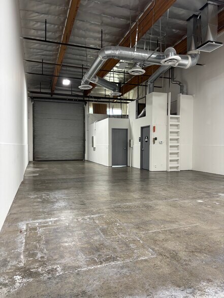 More Photos Of 11200 Hindry Ave, Los Angeles Unknown For Lease