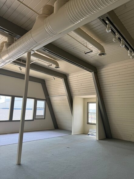 More Photos Of 256 Hwy 206 S, Hillsborough General Retail For Lease