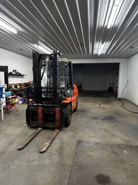 More Photos Of 25935 State Route 7, Marietta Loft Creative Space For Lease