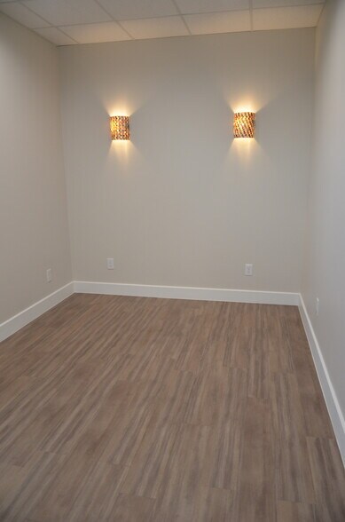More Photos Of 7115 FM 2920, Spring Unknown For Lease