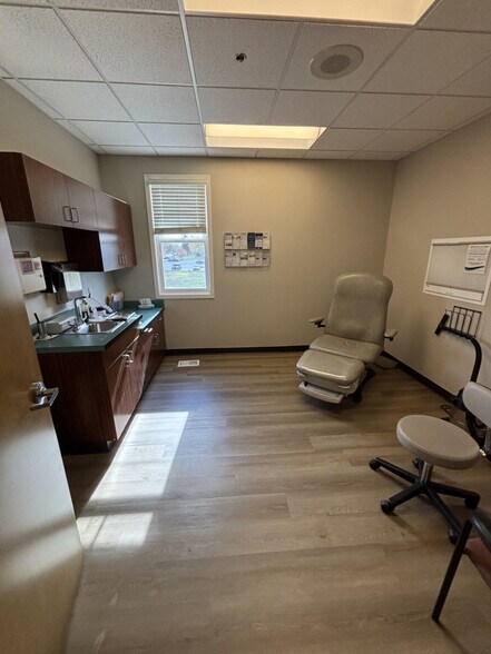 More Photos Of 1195 Wilson Ave NW, Grand Rapids Medical For Lease