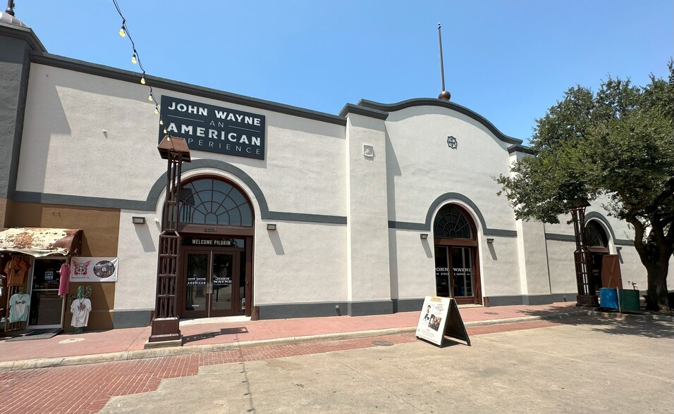 More Photos Of 2501-2519 Rodeo Plz, Fort Worth Storefront For Lease