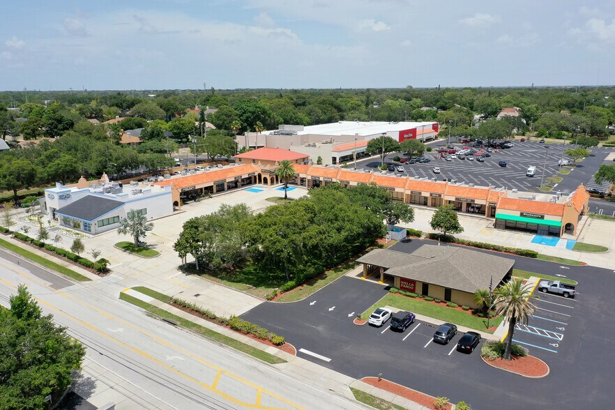 More Photos Of 13023 Park Blvd, Seminole Unknown For Lease