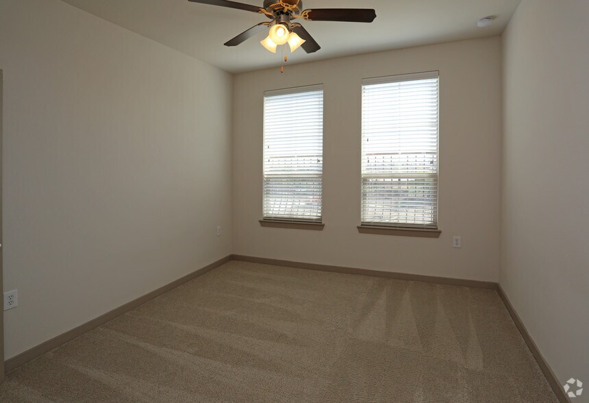 More Photos Of 1601 E Debbie Ln, Mansfield Apartments For Lease