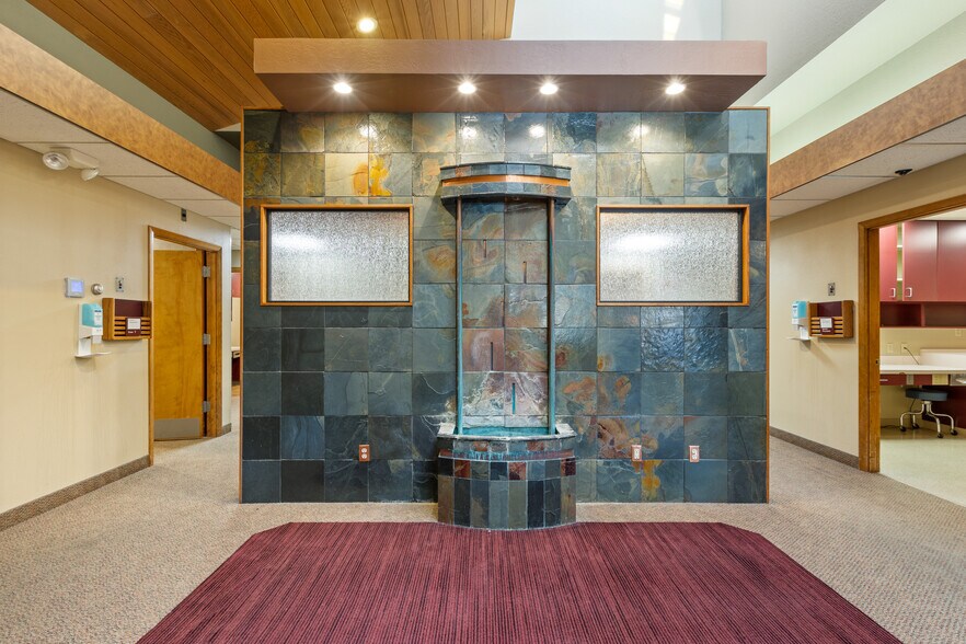 More Photos Of 2435 NW Kline St, Roseburg Medical For Lease