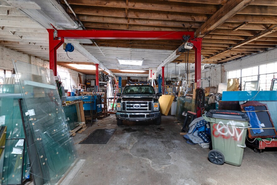 More Photos Of 304-306 Gilmer St, Richmond Manufacturing For Sale