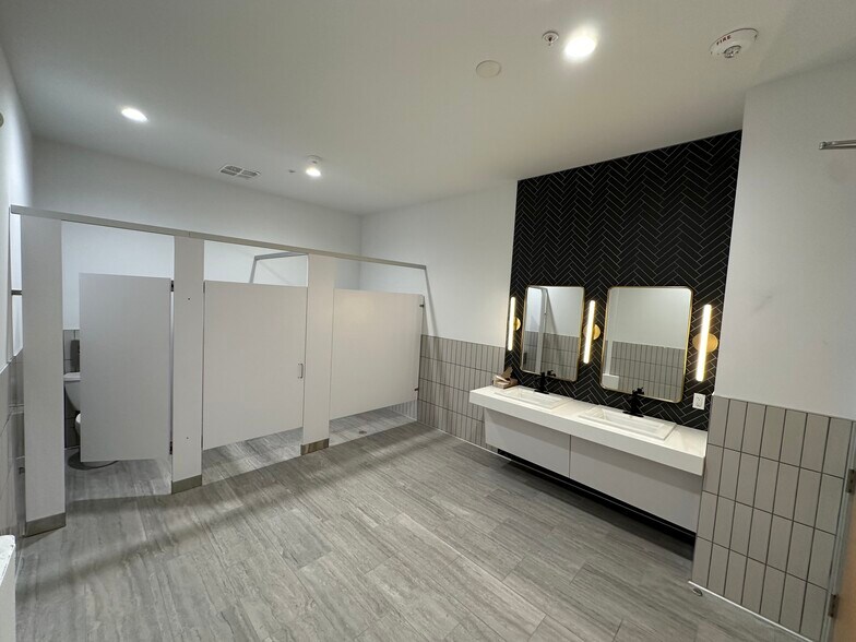 More Photos Of 2010 Williams St, San Leandro Unknown For Lease