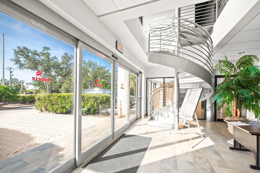 More Photos Of 7680 Matoaka Rd, Sarasota Office For Sale