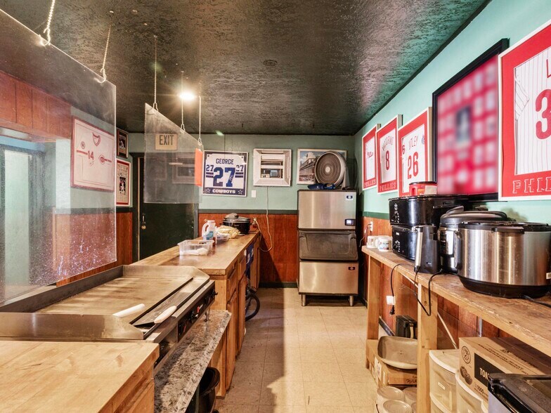 More Photos Of 1015 Chestnut St, Carlin Convenience Store For Sale