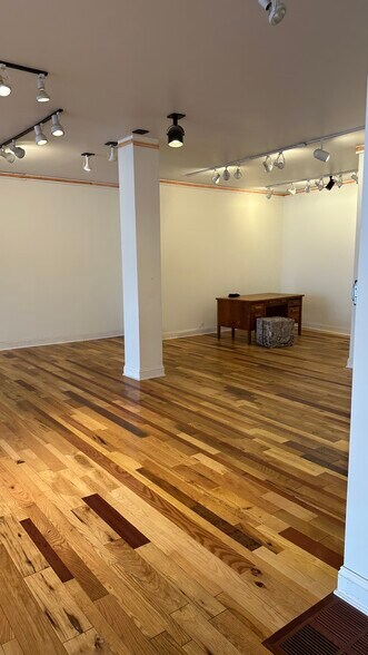 More Photos Of 12812 Larchmere Blvd, Cleveland Freestanding For Sale