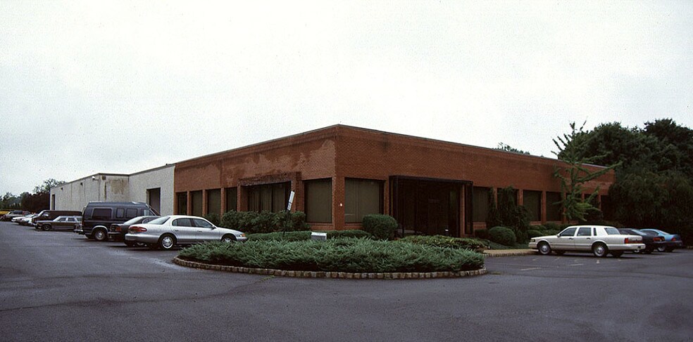 Primary Photo Of 186 Rt 206 S, Hillsborough Warehouse For Lease