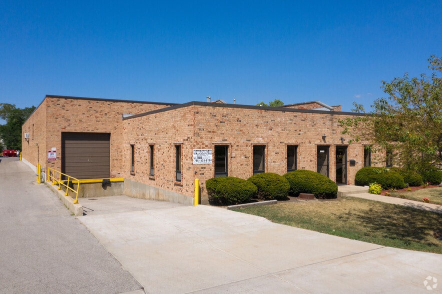 Primary Photo Of 850-880 Greenleaf Ave, Elk Grove Village Warehouse For Lease