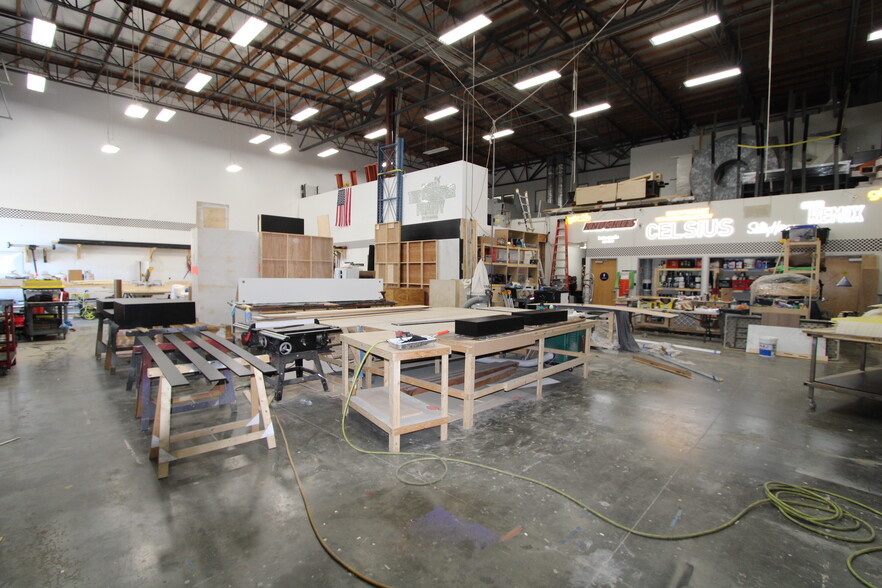 More Photos Of 15853 Monte St, Sylmar Distribution For Lease