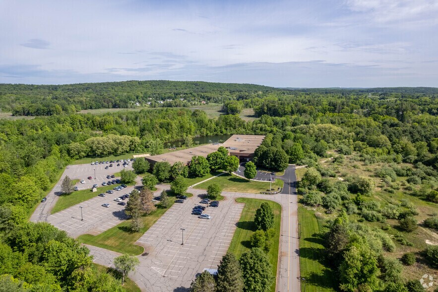 More Photos Of 1 Monarch Dr, Littleton Office For Lease