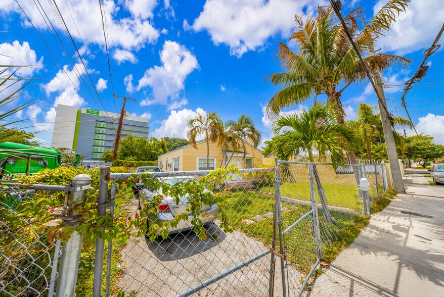 More Photos Of 2728 Sw 3rd St, Miami Multifamily For Sale