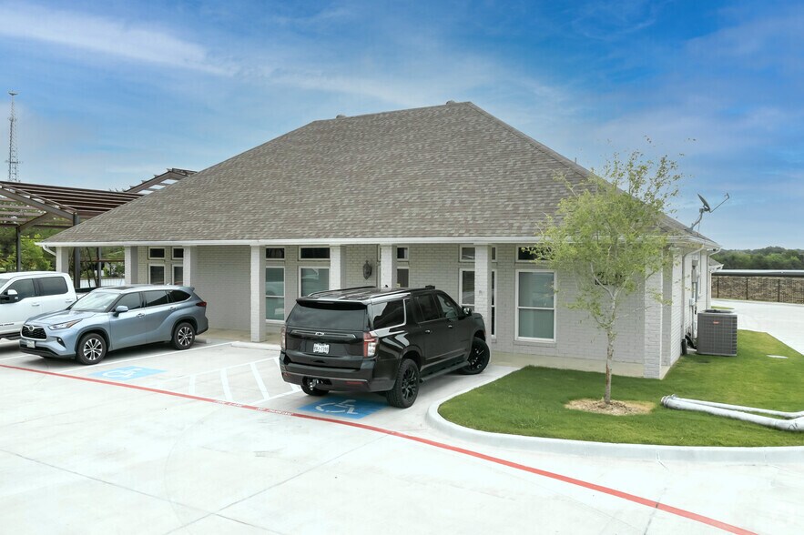 Primary Photo Of 259 Ranch Trl, Rockwall Office For Lease