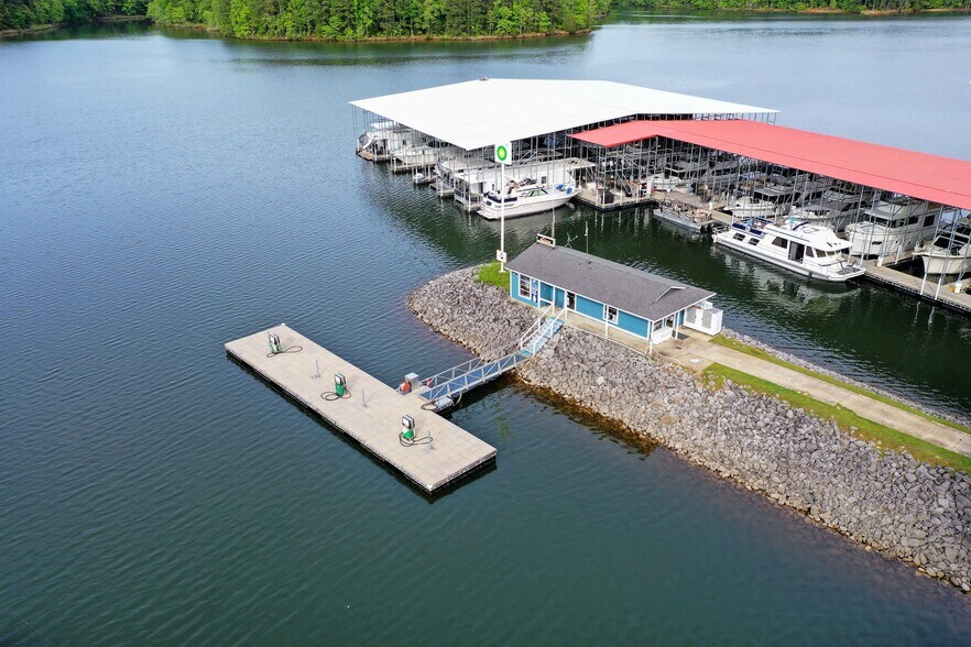 More Photos Of 48 County Road 3495, New Site Marina For Sale