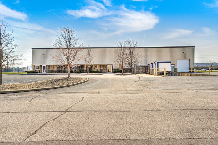 More Photos Of 1400 Commerce Pky, Franklin Warehouse For Lease