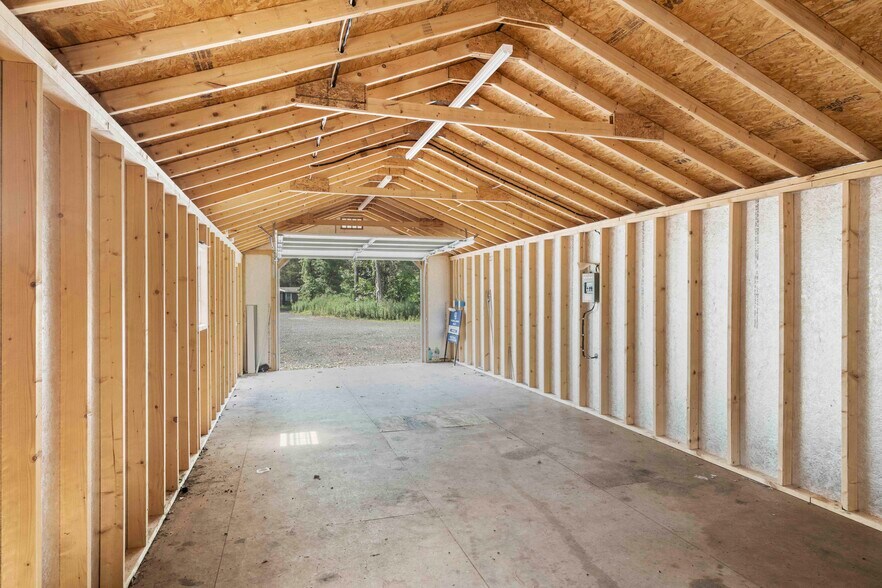 More Photos Of 490 Rt 46 Rd, Belvidere Light Distribution For Sale