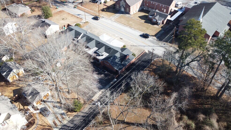 More Photos Of 5990 Love St, Austell Medical For Lease