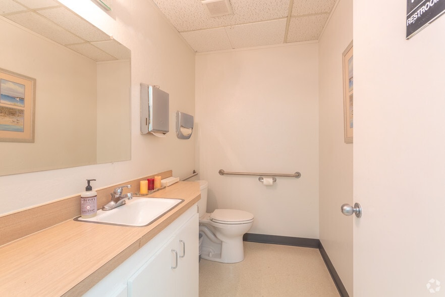 More Photos Of 15899 Los Gatos-Almaden Rd, Los Gatos Medical For Lease