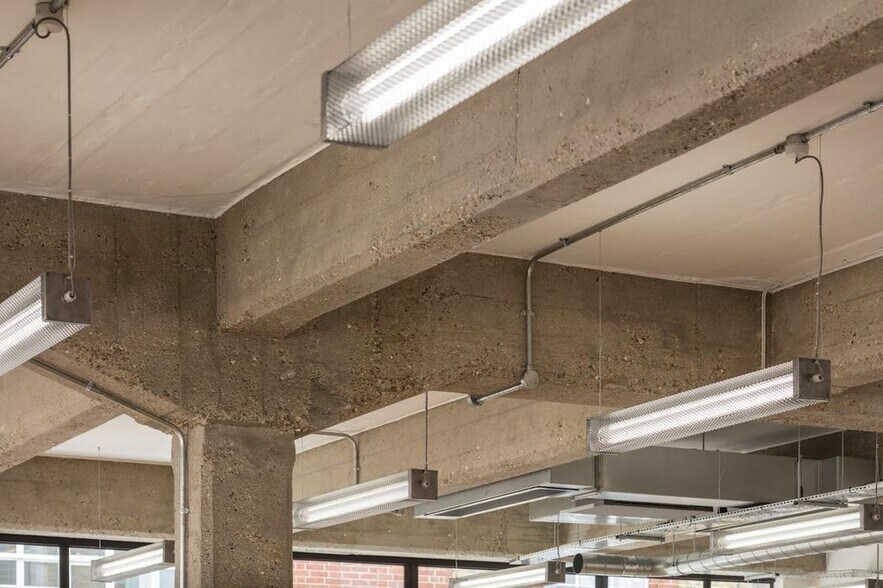 More Photos Of 15-27 Gee St, London Office Residential For Lease