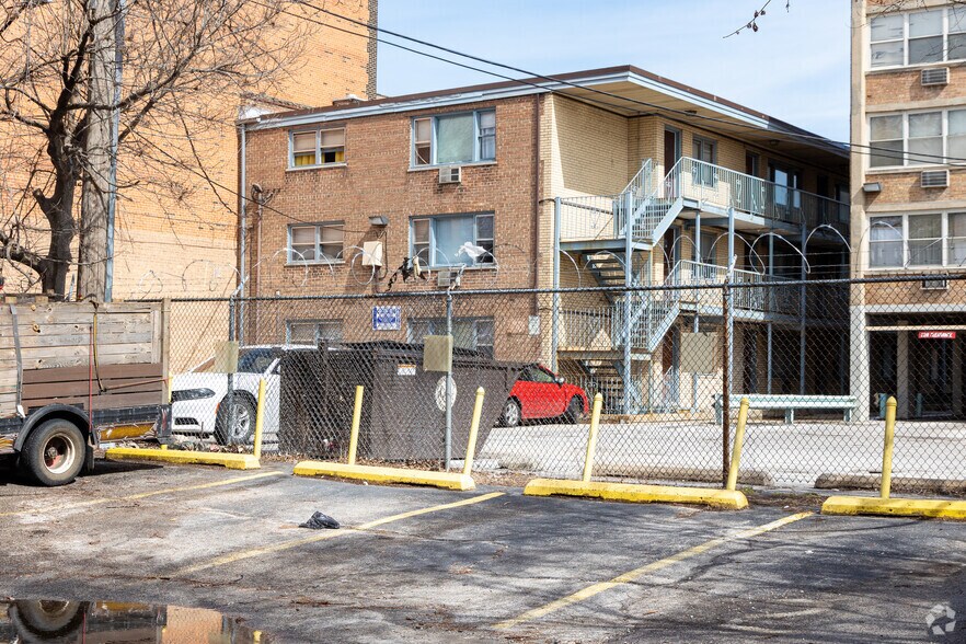 More Photos Of 7635 S Coles Ave, Chicago Apartments For Sale