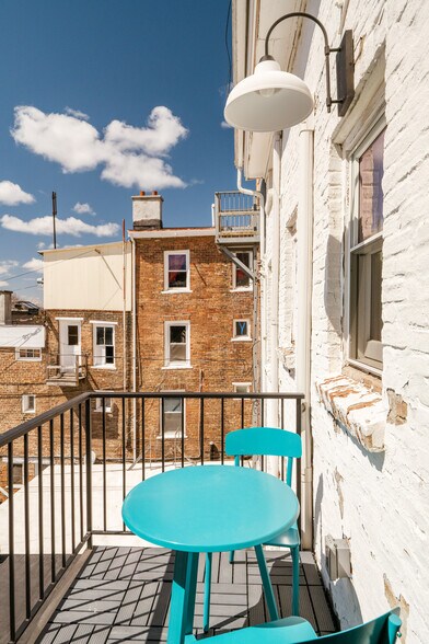 More Photos Of 705 Warren St, Hudson Storefront Retail Residential For Sale