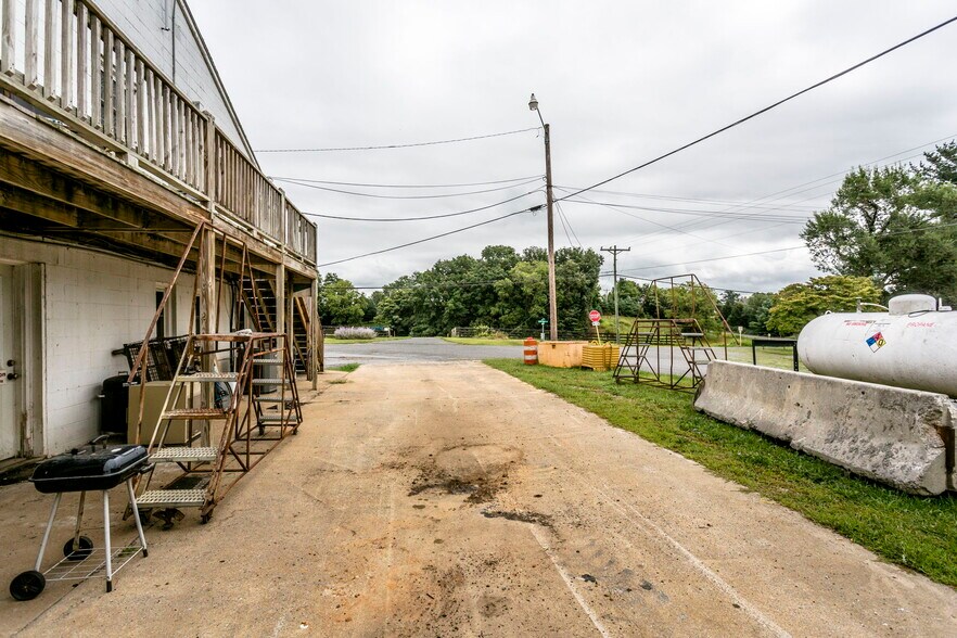 More Photos Of 1446 Jacob Burner Dr, Mcgaheysville Warehouse For Lease